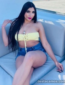 ---->novedad. Sara impresionante mujer de bandera,especial y diferente