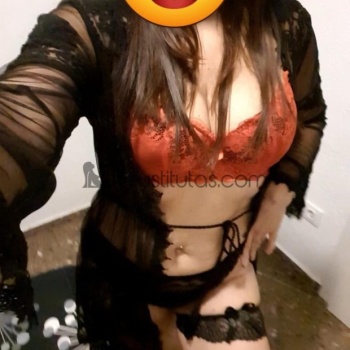 Hola, soy la mujer de la foto, antes secretaria ahora ejerciendo de escort y masajista muy aplicada, Alicante