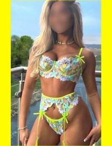 Pamela en denia
