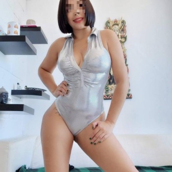 Soy una chica guapa en torrevieja, Torrevieja
