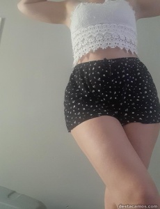 Chica en oferta