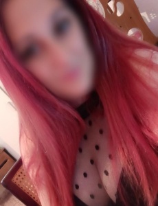 Chica curvy simpatica