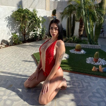 Emilyy, Denia