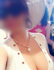 Mi nombre es Helena, bienvenido a mi perfil,