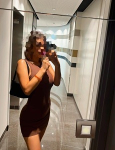 Hola cariño soy nueva en la zona