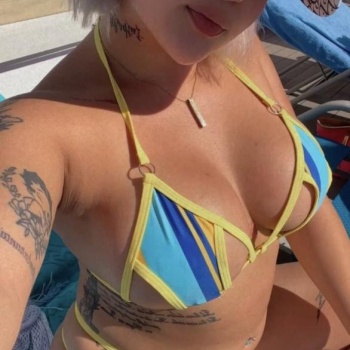 Soy miss ana , tengo 22 años ,, Alicante