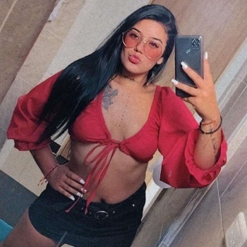 Victoria, chica cariñosa, Alicante