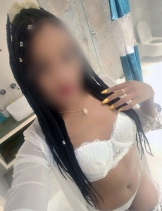 Yessica jovencita universitaria de paso