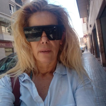 Marisa de paso por elda solo estare unos dias, Elda