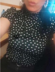 Hola me llamo raquel, soy española madura, soy muy guapa y tengo un cuerpazo, hago masajes