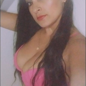 Alexa chica real y encantadora dispuesta hacer tus...... Realidad, Alicante