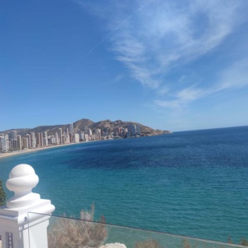 Plaza-verano turno con alojamiento benidorm mucho trabajo, Alicante