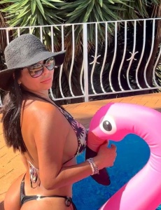 Viviana guapa masajista mexicana en villa