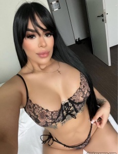 Soy todo lo que buscas en una chica, latina divertida