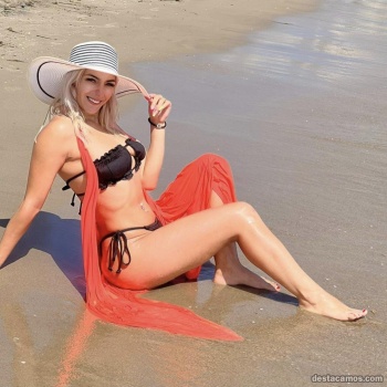 Preciosa rubia con ganas de pasarlo genial a tu lado., Benidorm