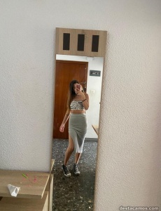 Chica no profesional por ayuda económica chica guapa