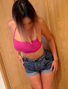 Mireya jovencita seductora muy educada y dispuesta a pasarlo bien