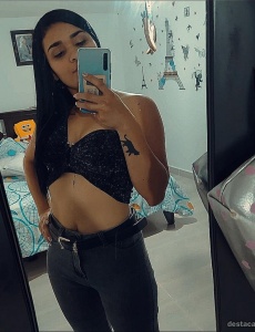 Vanessa super dulce muy simpÁtica con ganas de conocerte...