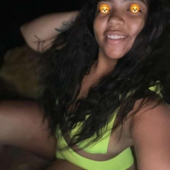 Chica morena colombiana, Benidorm