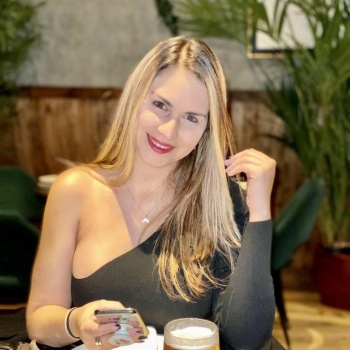 Chica latina masajista, Alicante