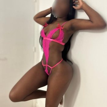 Zoe curvas morena, Benidorm
