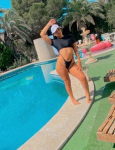 Salomé muy linda y con clase, en torrevieja!