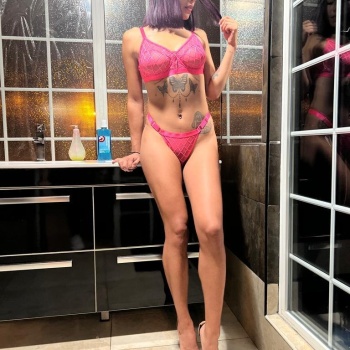 Antonella guapa colombiana en elche, Elche