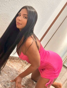 Liz latina atractiva y divertida
