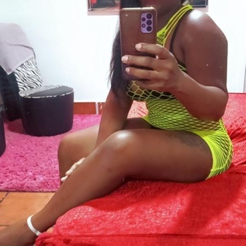 Chica morena, Alicante