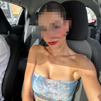 Chica joven, simpática, y elegante, Alicante