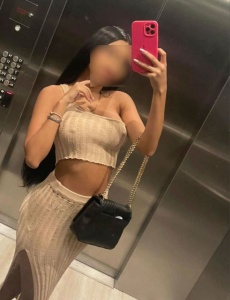 Viky, primera vez masajista teen