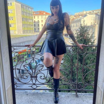 Lara... Perfecta, Alicante