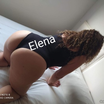 Mia y elena masaje manos, Agost