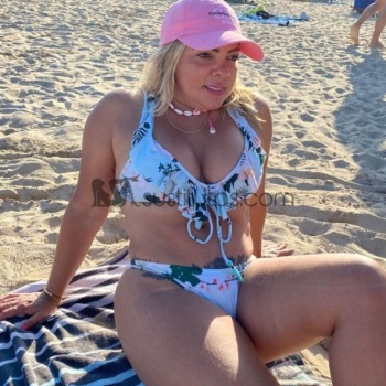 Hola me llamo luciana, una chica rubia de lindo cuerpo y bonita personalidad, que sabe tratar bien a las personas, Denia