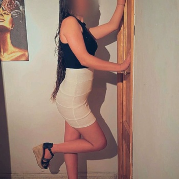 Valeria, jovencita de 24 años, Alicante