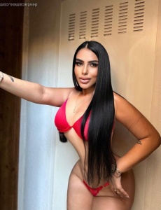 ¡Hola, soy Celeste! La escort que estabas buscando