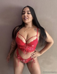 Latina morena y