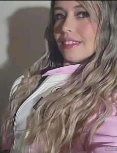 Hola soy una rubia atractiva de paso por alicante