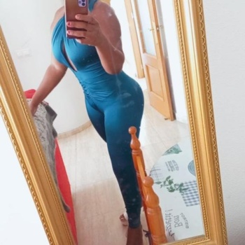 Exotic brunette available in 24 hours, Benidorm