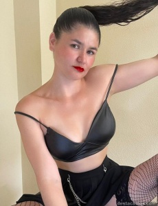 Valeria>>joven guapisima de vacaciones en la ciudad--quiero hacer planes chulos--elche centro-->>>>>>