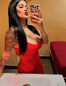Katy,brasileña tatuada