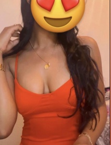 Hola soy diana recién llegada a bedidorm , jovencita y simpatica.