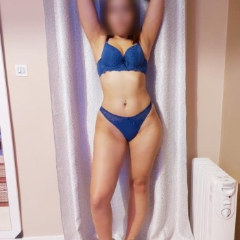 Elegante y de lujo lucia encantadora paraguaya de 30 años madurita todo lo qué buscas, Elche