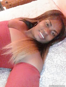 Bombon de chocolate ( la chica de tus )