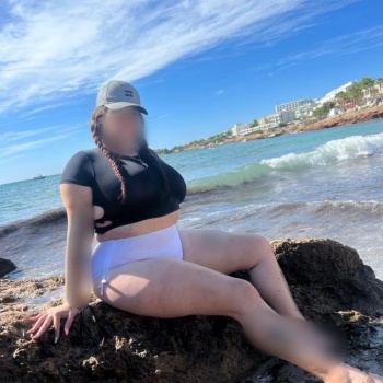 Hermosa latina, Alicante