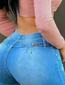 Mujer madura , elegante, tu mejor obsion