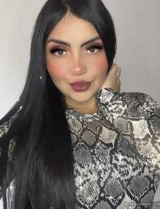 Hola amores soy NATALIA una hermosa latina con