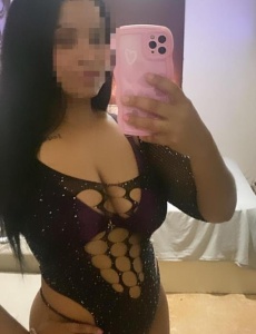Isabel muy simpática con ganas
