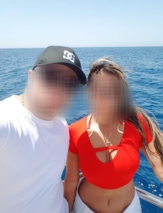 Pareja real sitio y desplazamiento