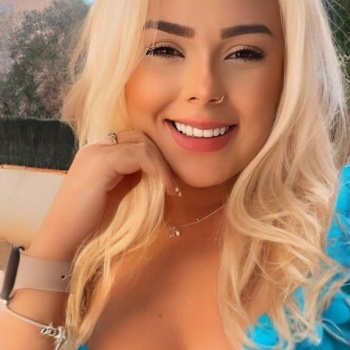 Lara joven rubia, Denia